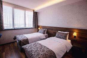 Life Point Hotel