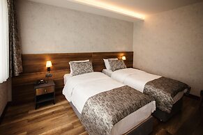 Life Point Hotel