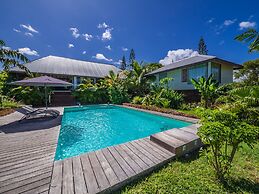 Poé Côté Lagon Beach Bungalows