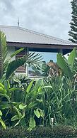 Poé Côté Lagon Beach Bungalows