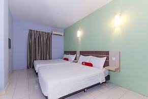 Simms Grand Inn