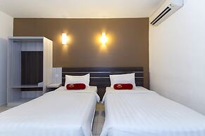 Simms Grand Inn