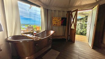 Palau Carolines Resort