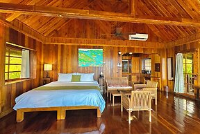 Palau Carolines Resort