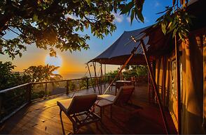 Palau Carolines Resort