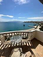 Monte Cristo Hotel with Rooftop Pool