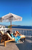Monte Cristo Hotel with Rooftop Pool