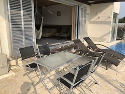 Lagoon Villa Ryusei