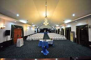 Home and Hill Resort