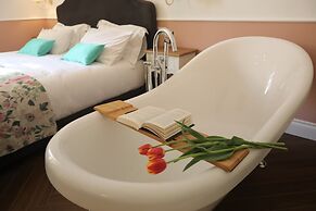 Macchiato Suites