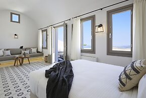 White and Co. La Torre Suites
