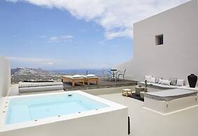 White and Co. La Torre Suites