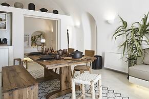 White and Co. La Torre Suites
