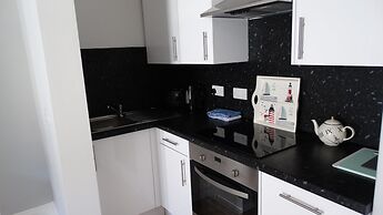 Portum -John St Apartment