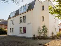 Bramerton Court