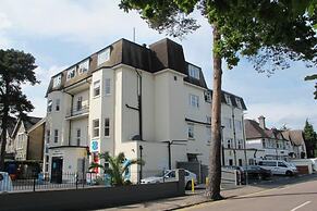 Flat 8 Palm Court