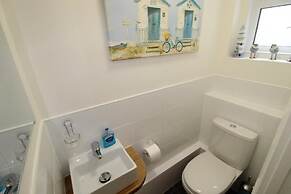 Flat 8 Palm Court