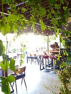 Hani Boutique Hotel
