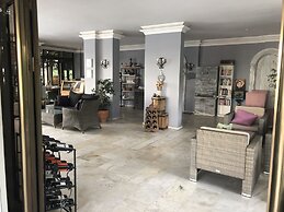 Hani Boutique Hotel