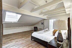 Saint Sulpice Lofts by Bakan - Old Montreal