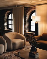 Saint Sulpice Lofts by Bakan - Old Montreal
