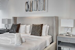 Saint Sulpice Lofts by Bakan - Old Montreal