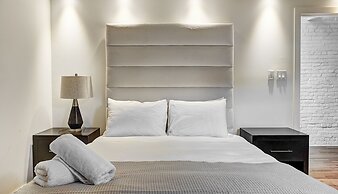 Saint Sulpice Lofts by Bakan - Old Montreal
