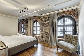 Saint Sulpice Lofts by Bakan - Old Montreal
