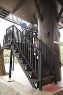 Tomangoh Vintage Resort