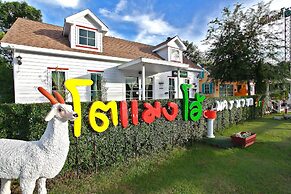 Tomangoh Vintage Resort