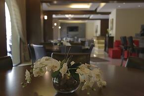 The Lodge Inn Hotel