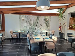 Hotel Bal