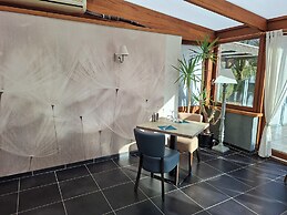 Hotel Bal