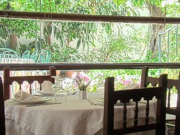 Hostal - Restaurante Emilia