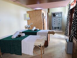Tanga Beach Resort & Spa