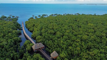 Tanga Beach Resort & Spa