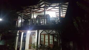 DiNi Galle