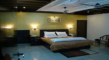 Hotel RK Palace