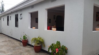 Raha Leo Inn