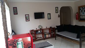 Raha Leo Inn