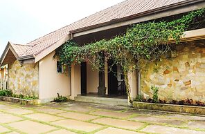 Yoho Villa Acacia