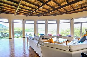 Yoho Villa Acacia