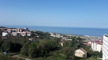 Karabina Apart