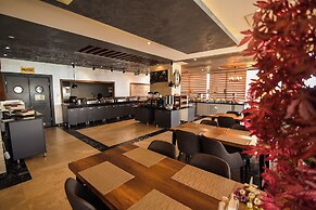 Royal Comfort Hotel