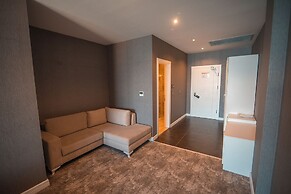 Royal Comfort Hotel