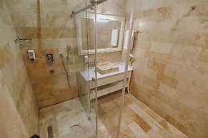 Royal Comfort Hotel