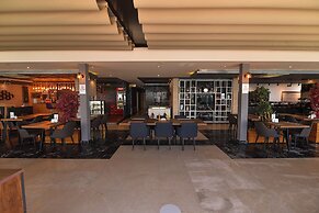 Royal Comfort Hotel