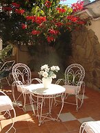 Hostal Versalles