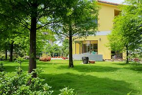 Elegance House