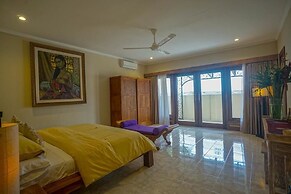 Villa Tirta Indah
